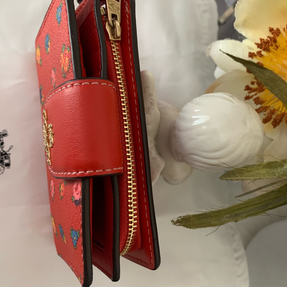 NWOT COACH MEDIUM CORNER ZIP WALLET WITH MINI VINTAGE ROSE PRINT - Picture 5 of 7